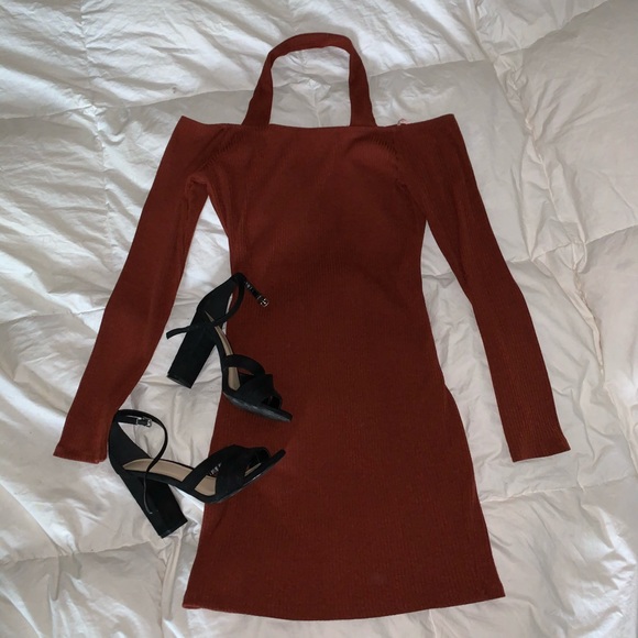 Forever 21 off the shoulder dress - Picture 1 of 3